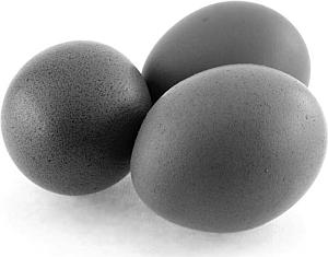 Крупное куриное яйцо